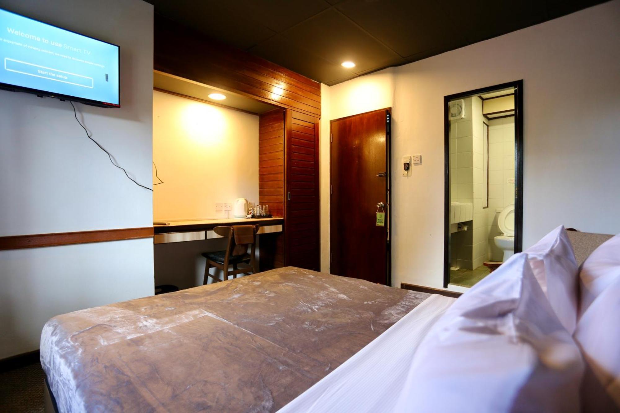 Fata Hotel By Project Borneo Kuching Exterior photo